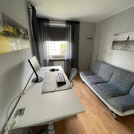Me Homes - Grosse Moderne Designer-Wohnung Fuer Urlaub Und Business - Mit Kueche, Buero, Balkon Und 2 Parkplaetzen Bayreuth Exterior photo